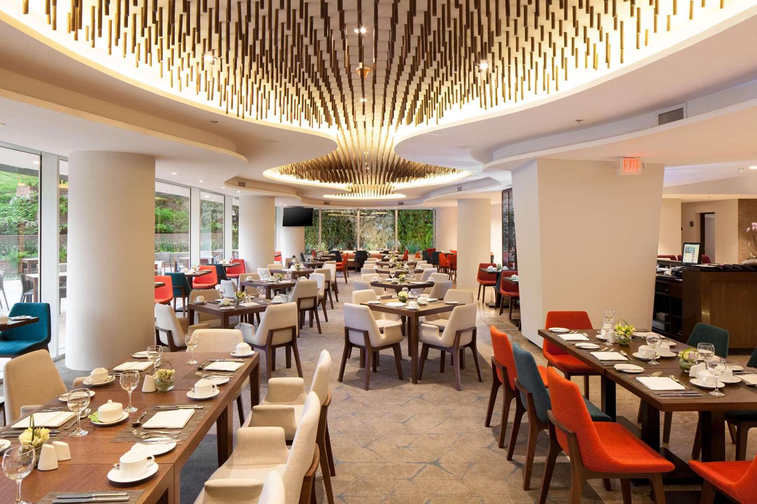 Radisson Hotel Santa Cruz 48/63