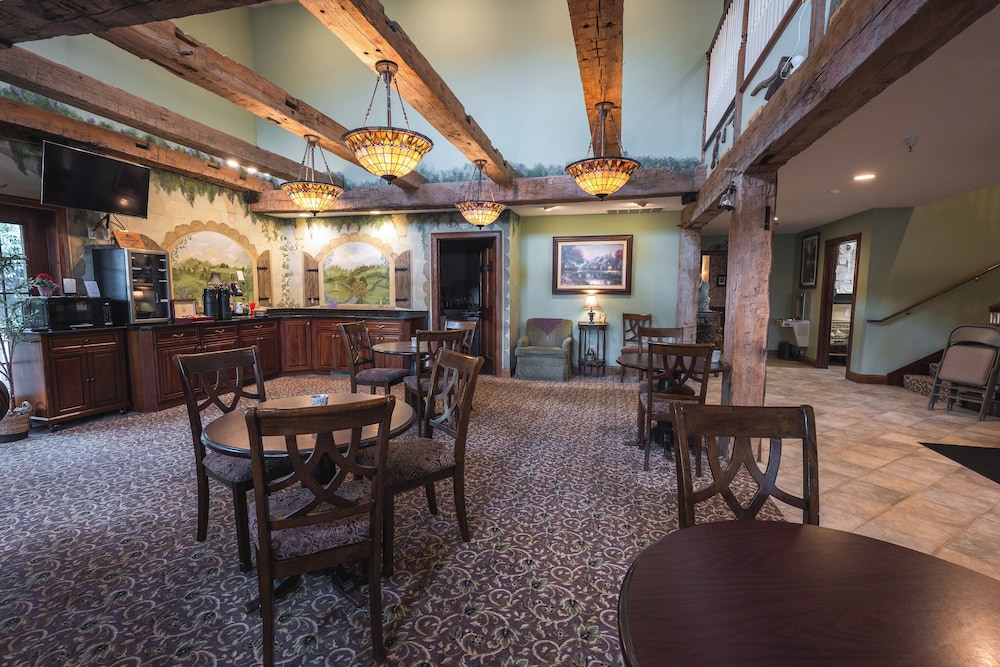 Hearthstone Inn & Suites 52/65