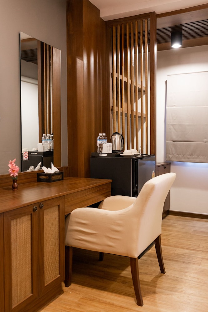 Lima Lanna Hotel 32/50