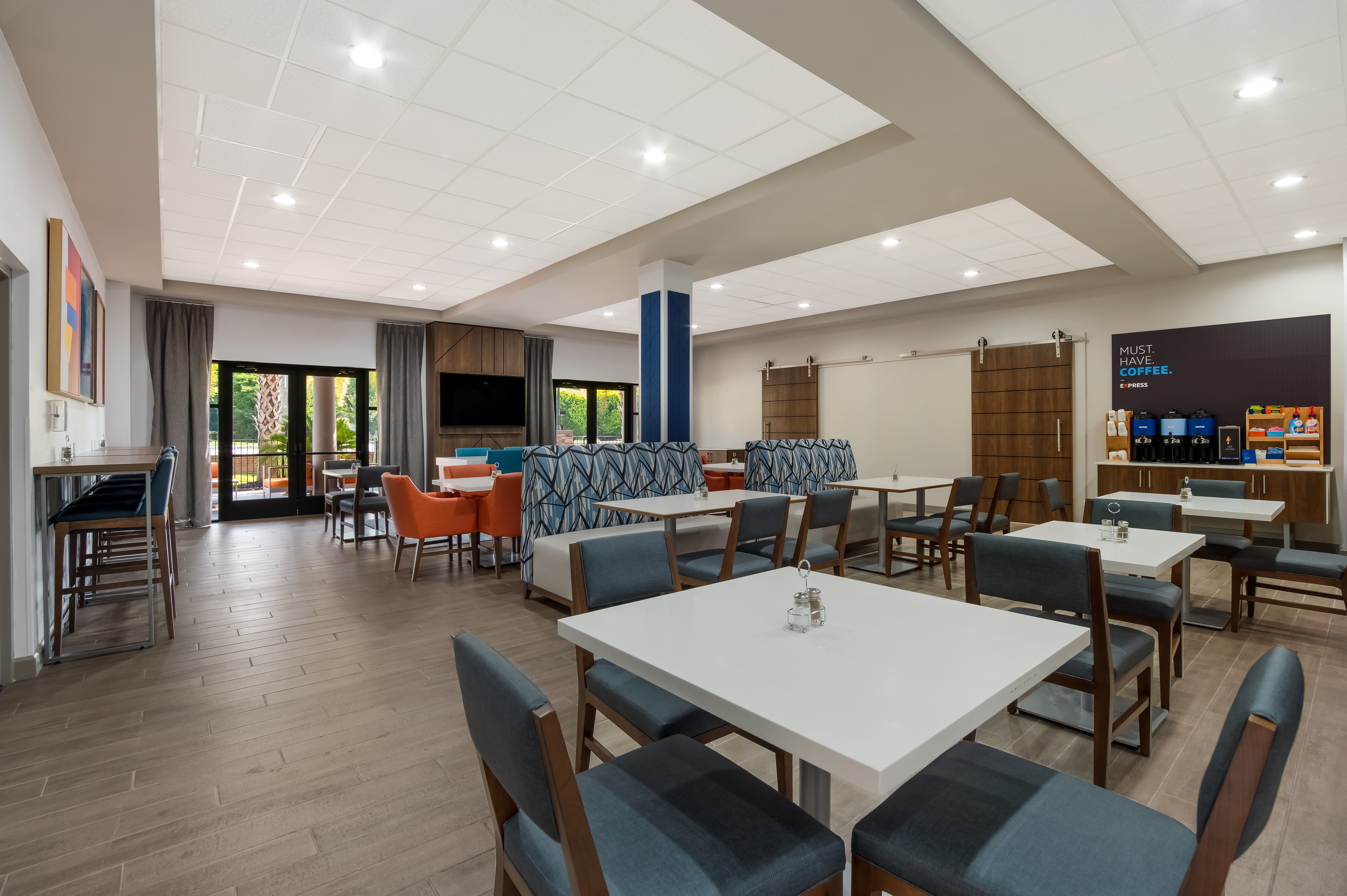Holiday Inn Express & Suites Lexington 20/32