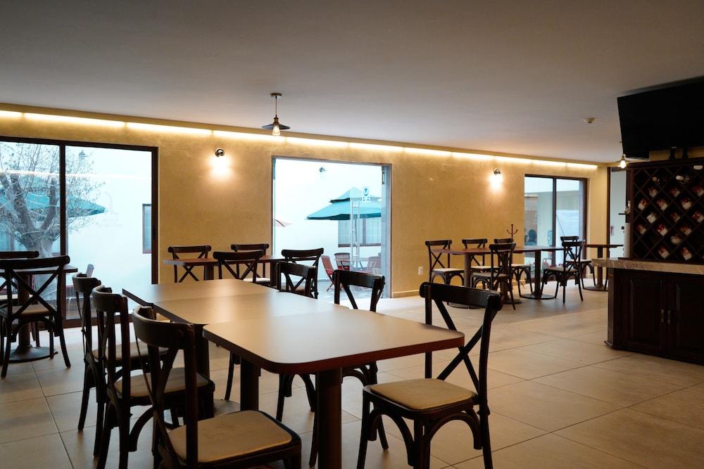 Hotel Senorial 30/50