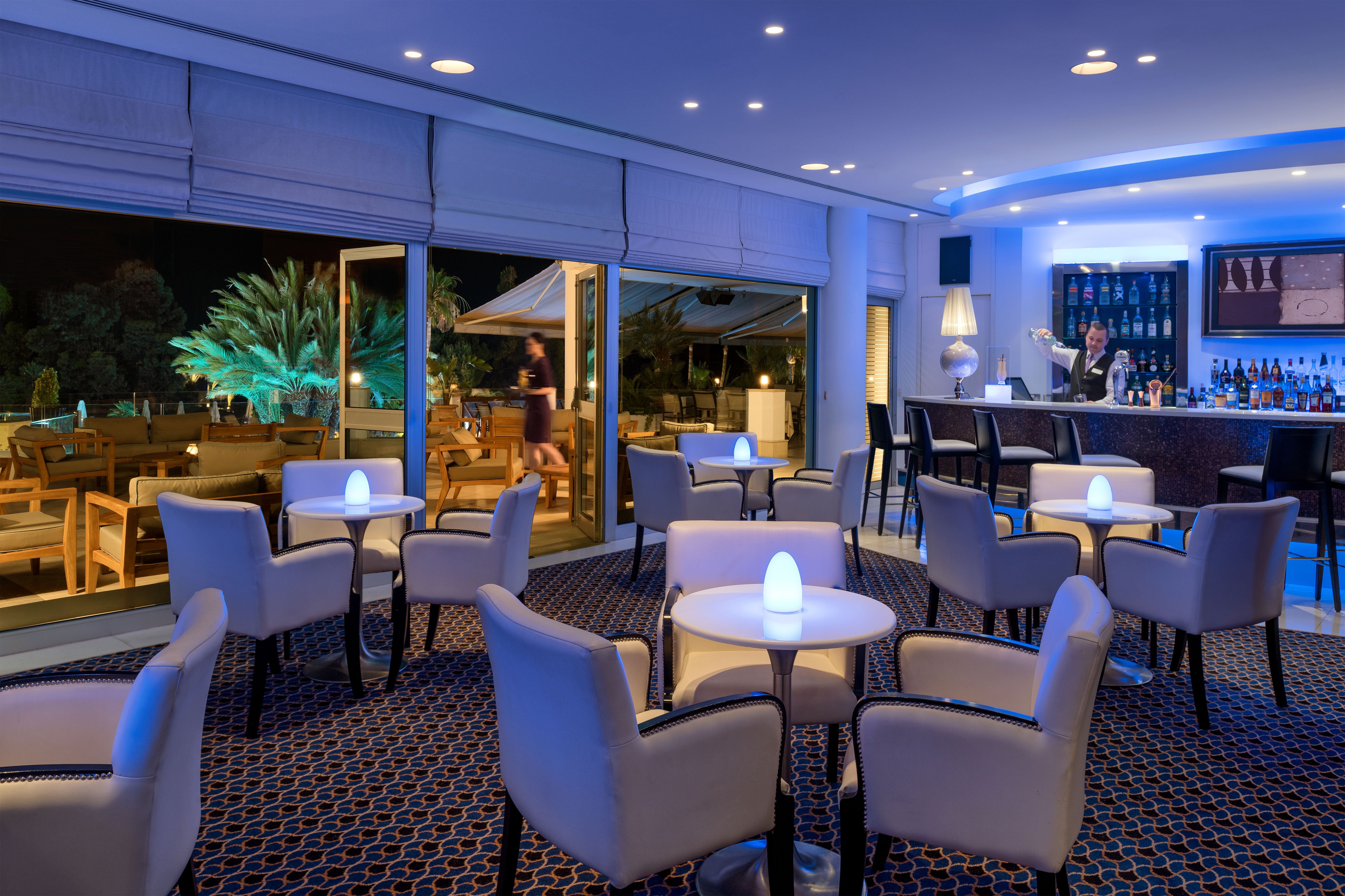Mediterranean Beach Hotel 62/71