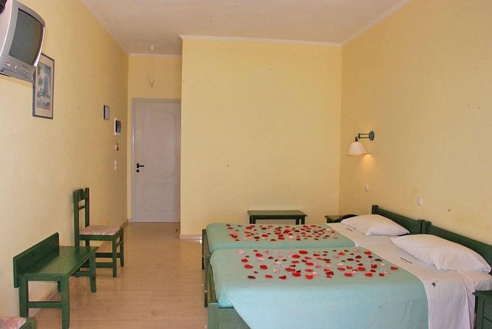 Paramonas Hotel 19/50
