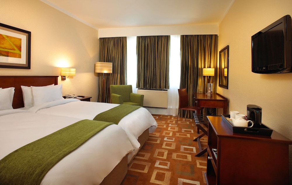 Garden Court Or Tambo International Airport 14/50
