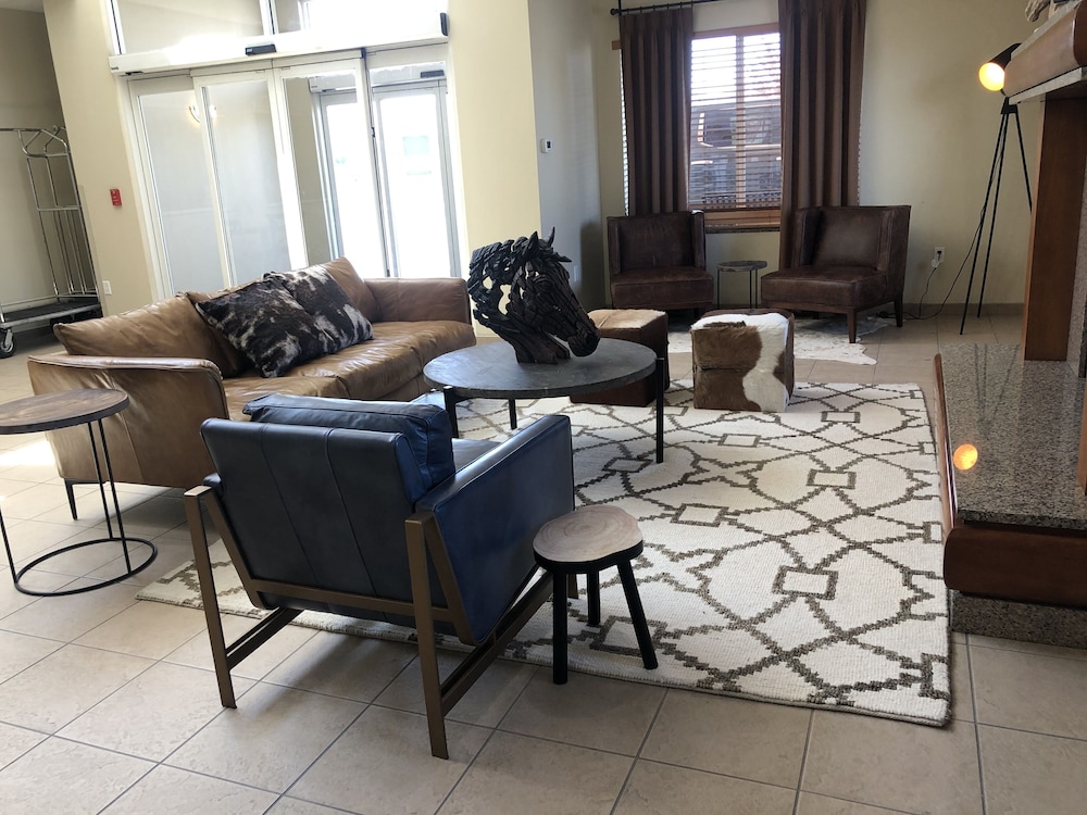 Best Western Plus Peppertree Inn At Omak 27/45