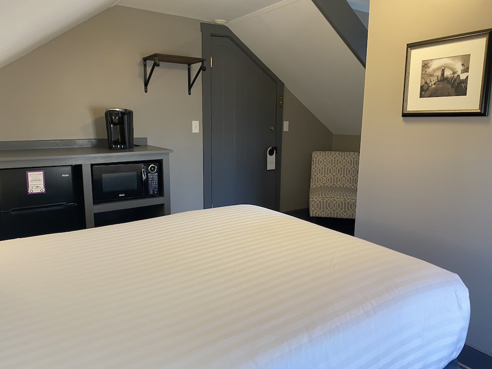 Captain Wohlt Inn Bed Breakfast 16/76