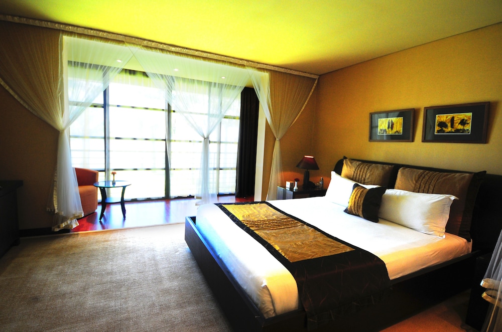 Munyonyo Commonwealth Resort 9/63