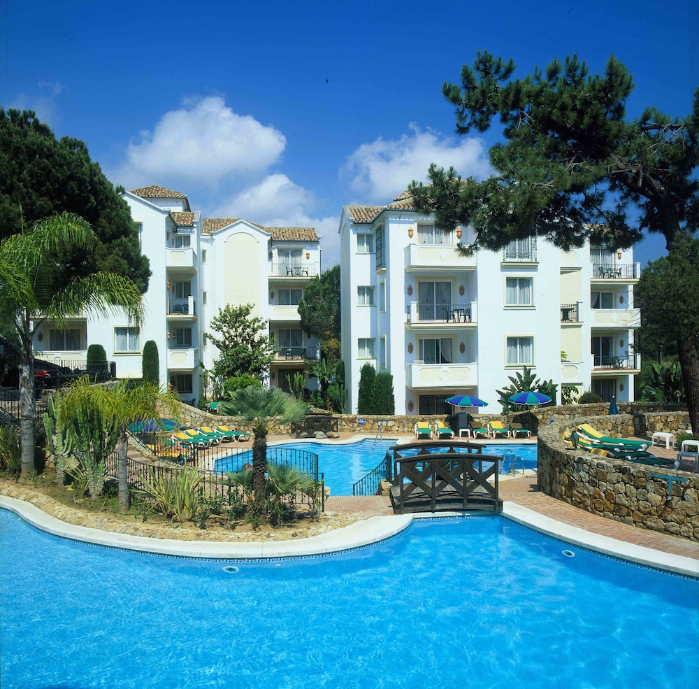 Ona Alanda Club Marbella 43/50