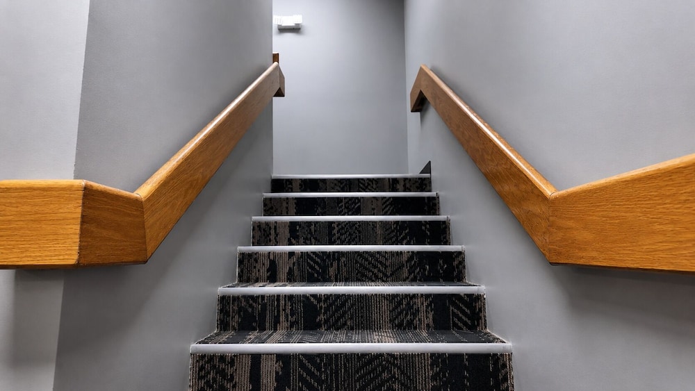 Guest Inn Pigeon Forge 24/48
