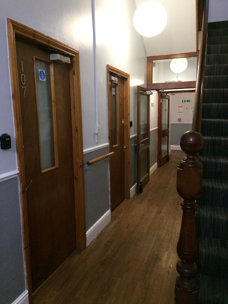 Queen's Guesthouse 23/50