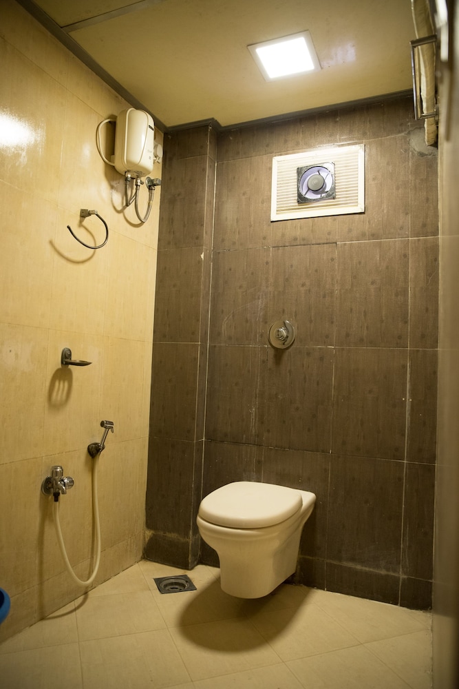 Hotel Alibaba Mumbai 29/31