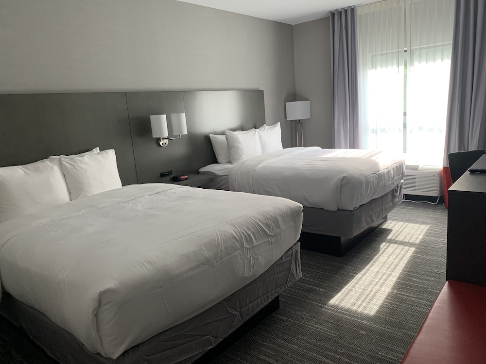 Comfort Inn & Suites Olive Branch Old Towne 4/39