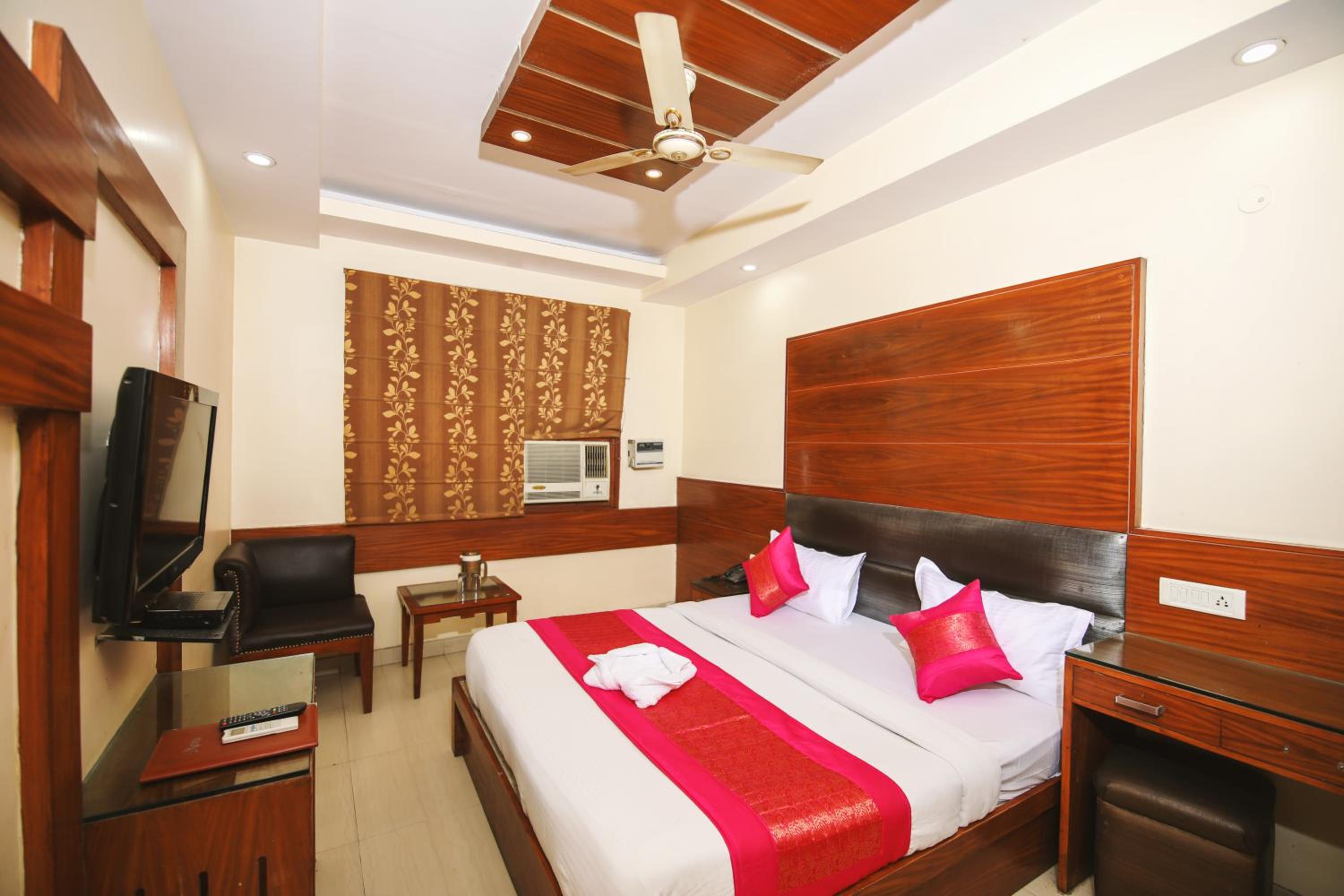 Hotel Jindal International 22/34