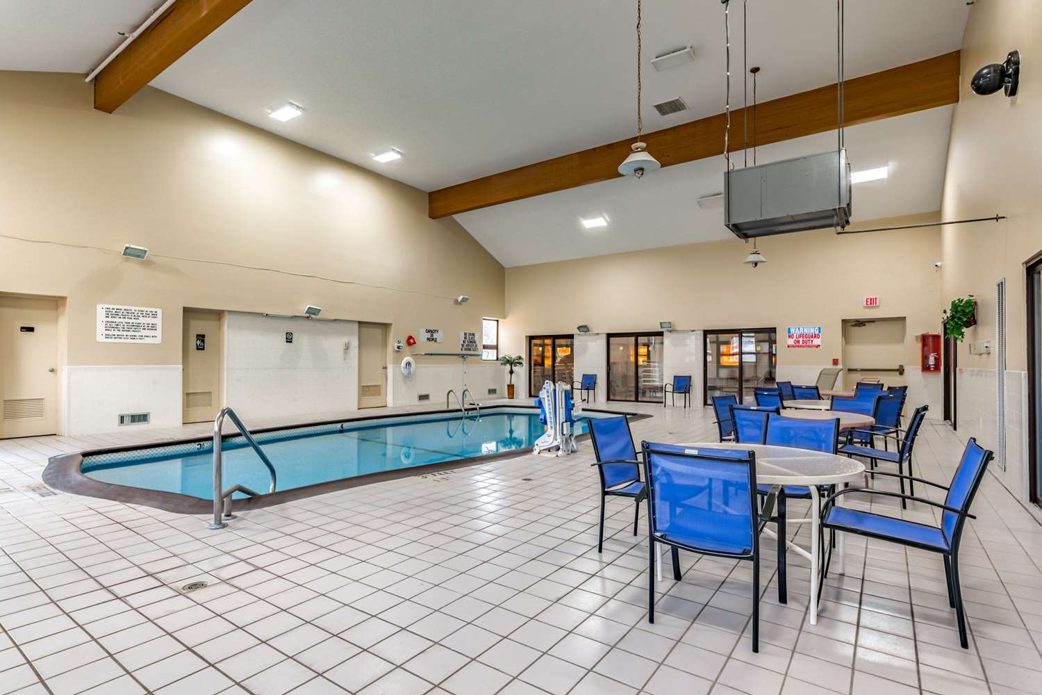 Quality Inn Schenectady - Albany 24/34