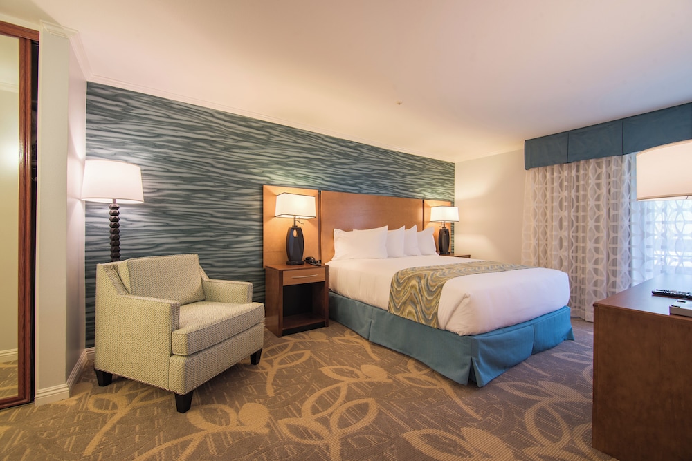 Winners Circle Resort 12/51
