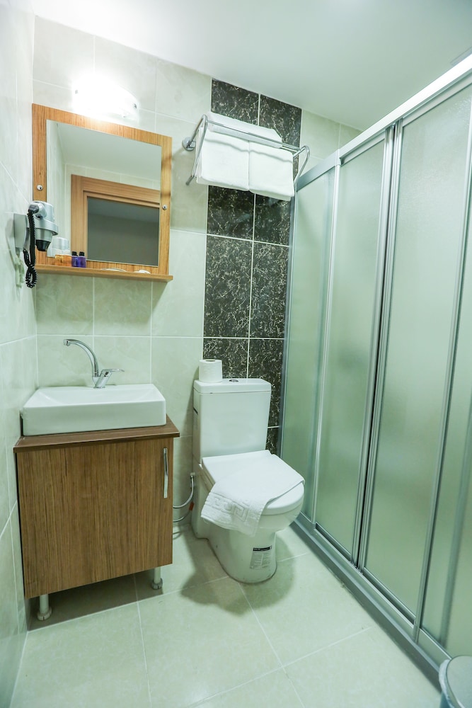 Grand Istanbul Airport Hotel 35/36