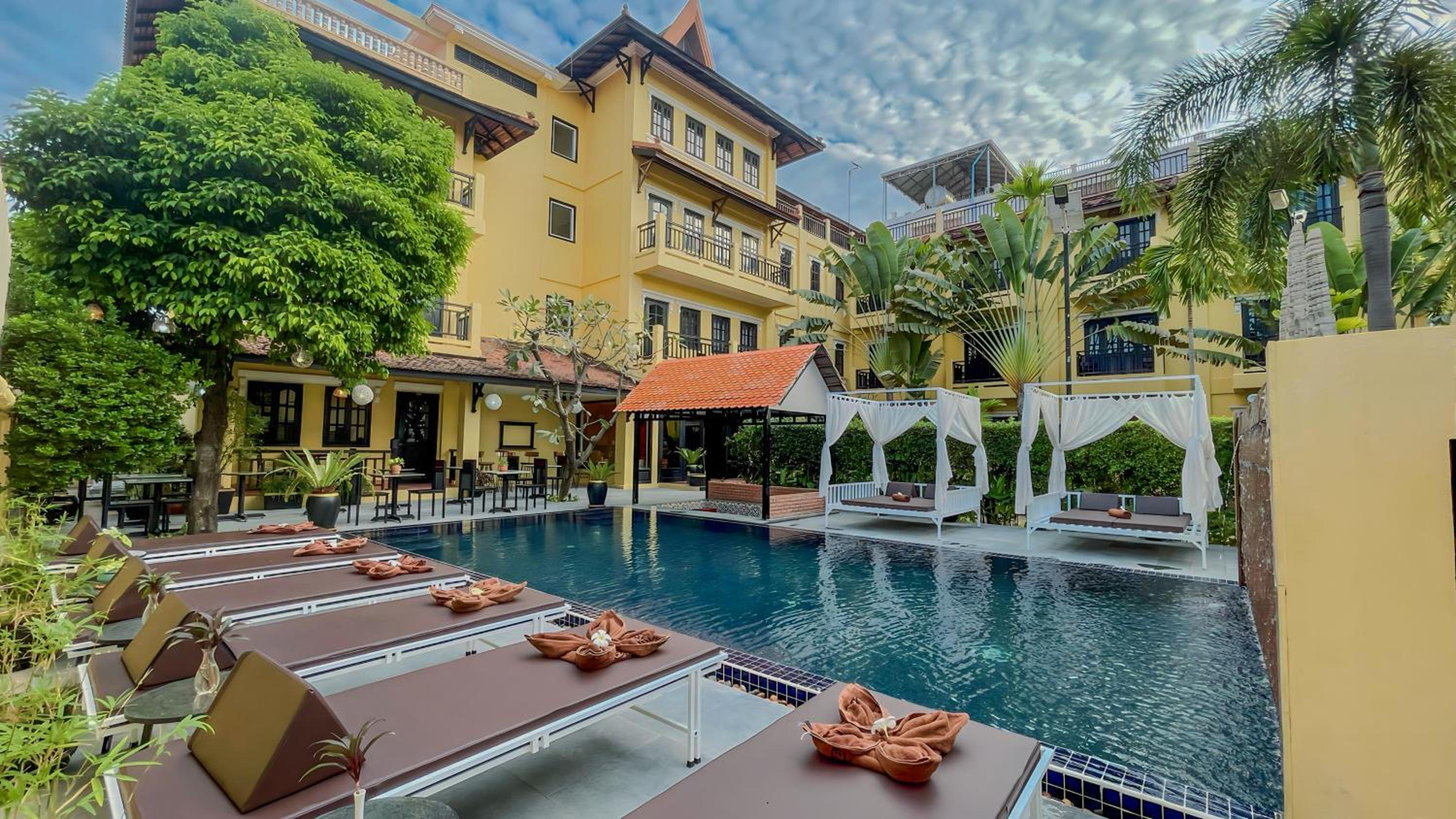 Amiral Hotel 36/38