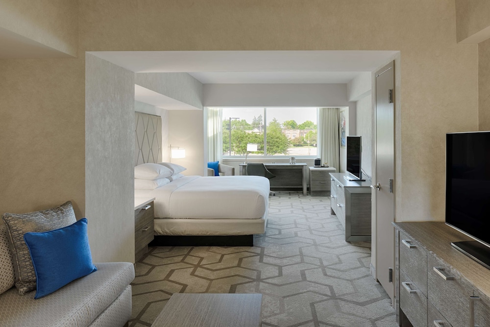 The Kingsley Bloomfield Hills - a DoubleTree by Hilton 14/62