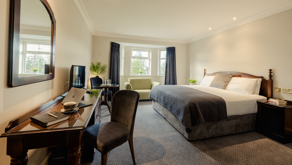 TWIN TREES HOTEL AND LEISURE CLUB(FORMERLY Downhill House Hotel) 14/54