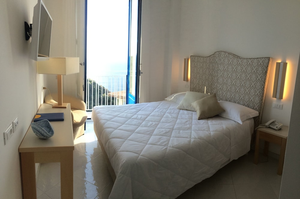 Boutique Hotel Helios - Adults Only 30/74