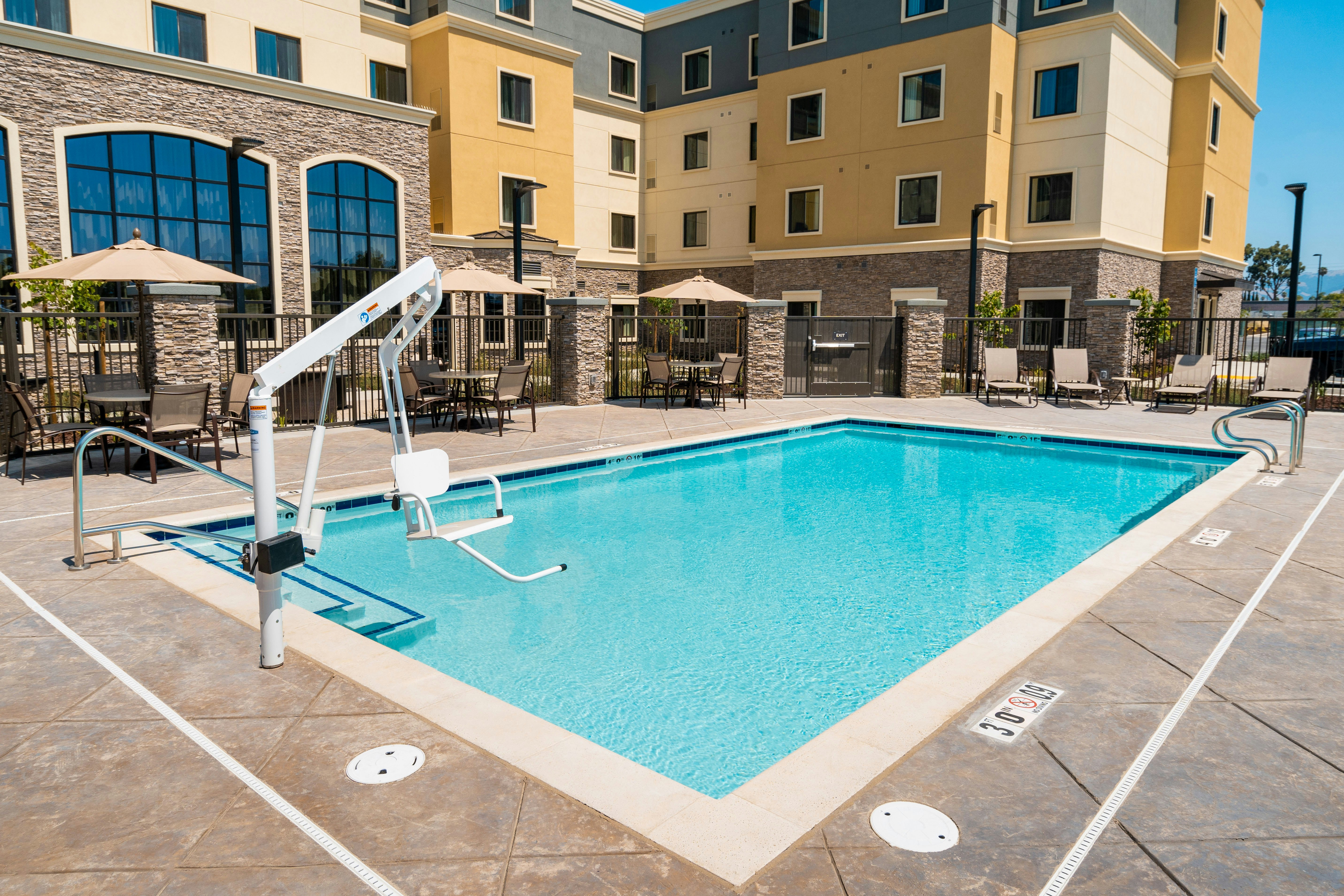 Staybridge Suites Newark - Fremont 28/54
