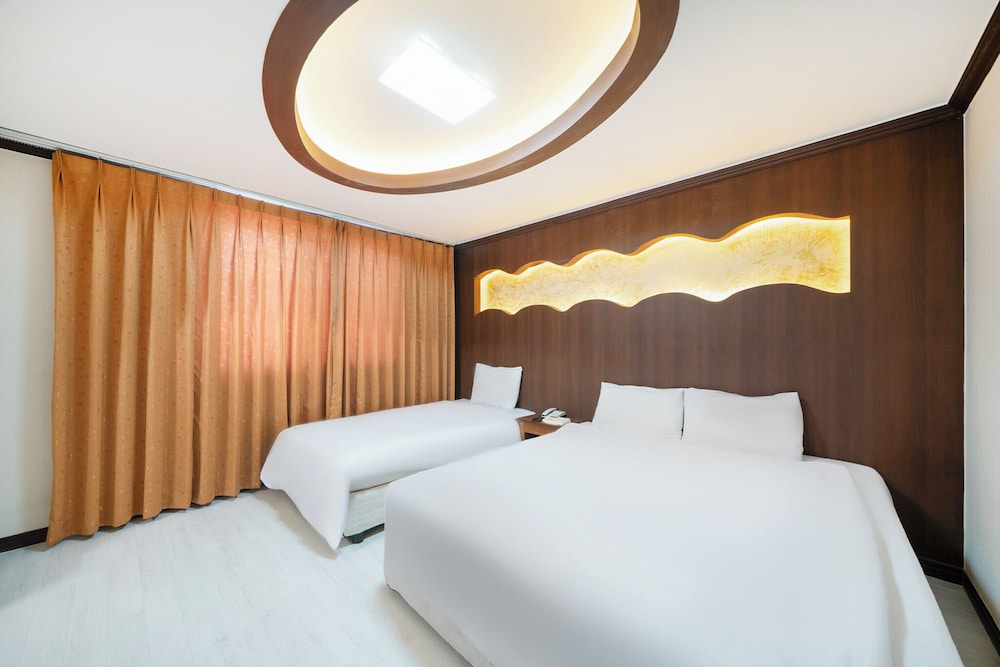 Gaeul Hotel 25/44