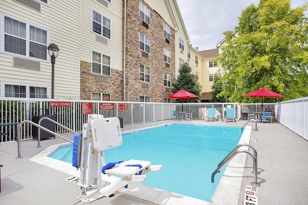 TownePlace Suites by Marriott Knoxville Cedar Bluff 2/24