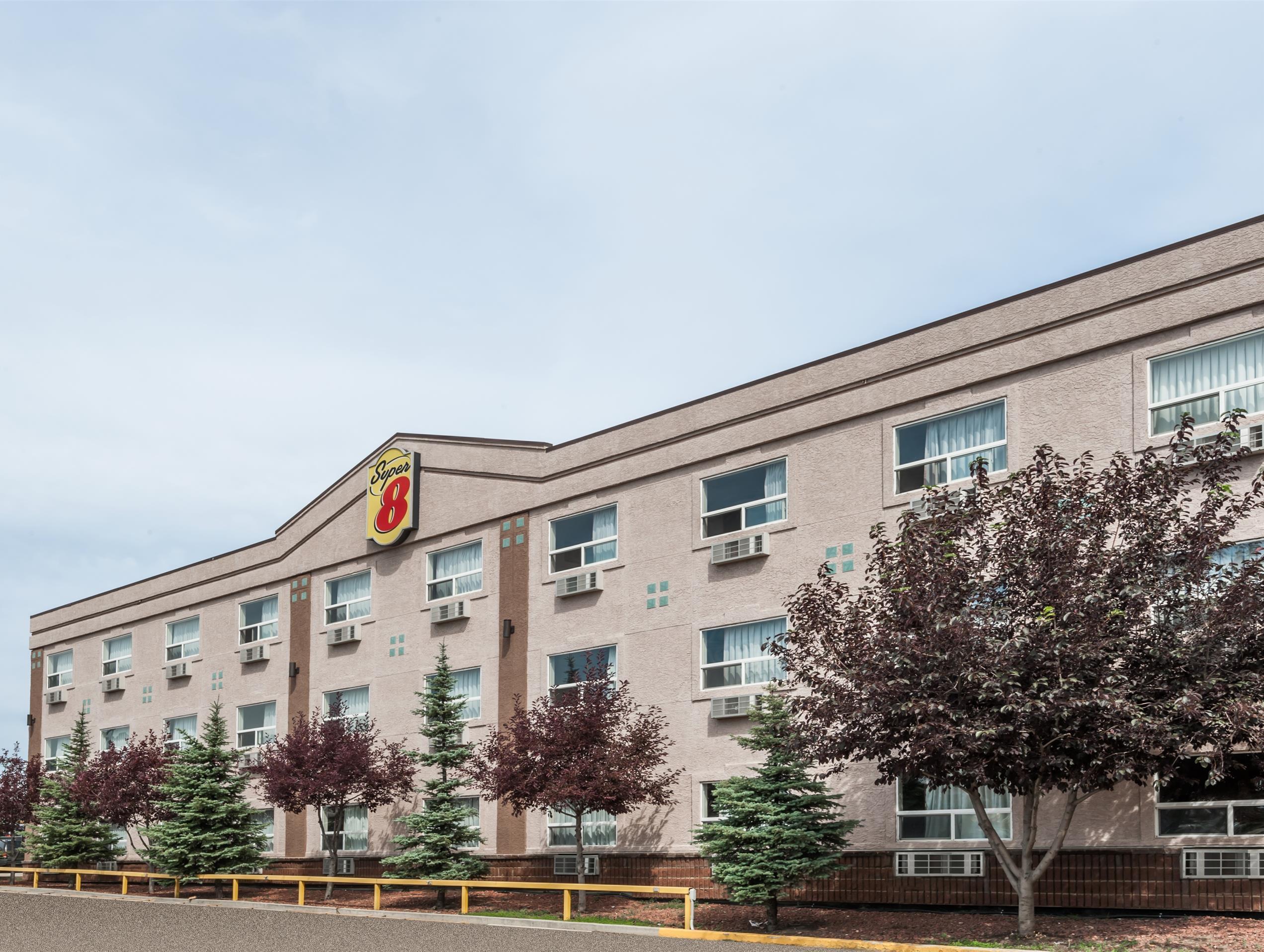 Super 8 by Wyndham Edmonton/West 2/16