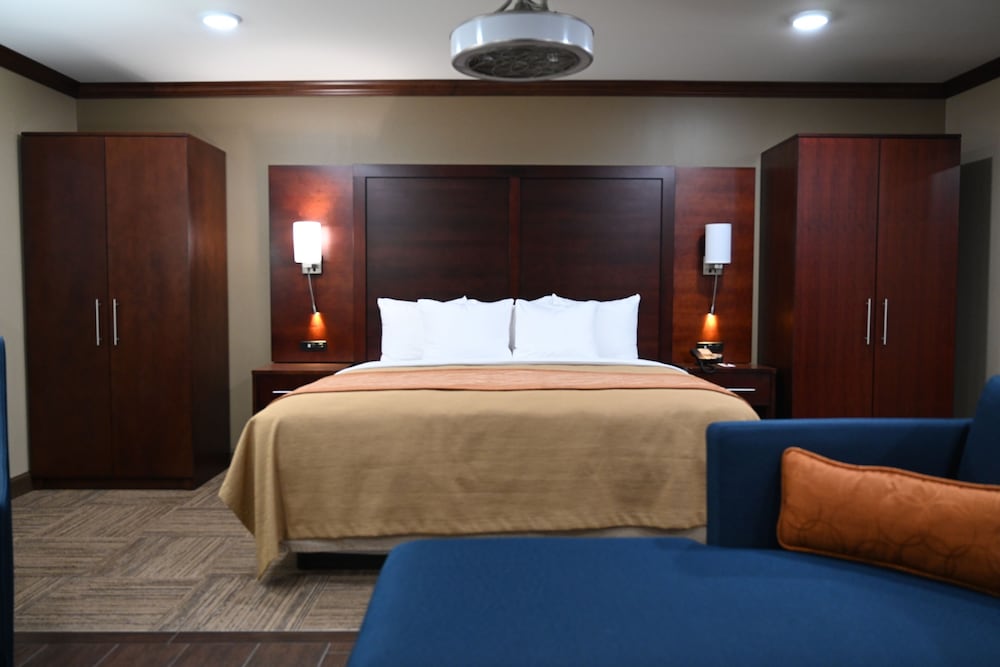 1 Bedroom, Executive, Chaise View, Sofa