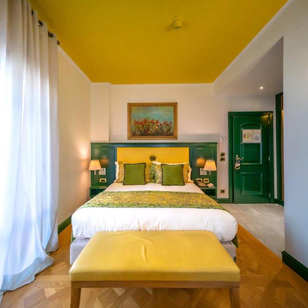 Emotion, Deluxe، Ambra Cortina Luxury Fashion Boutique Hotel 2/10