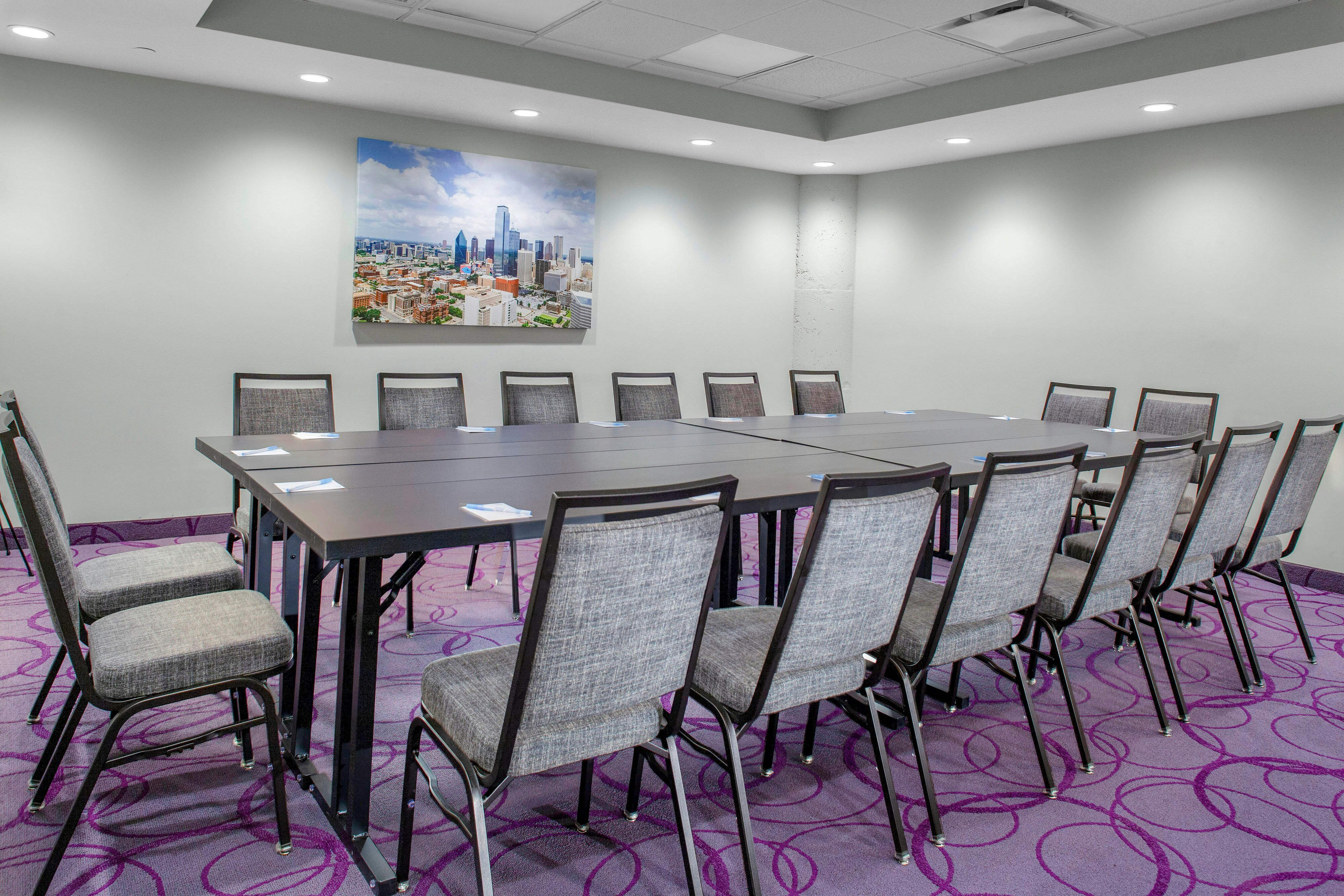 Fairfield Inn And Suites Dallas Downtown 20/25