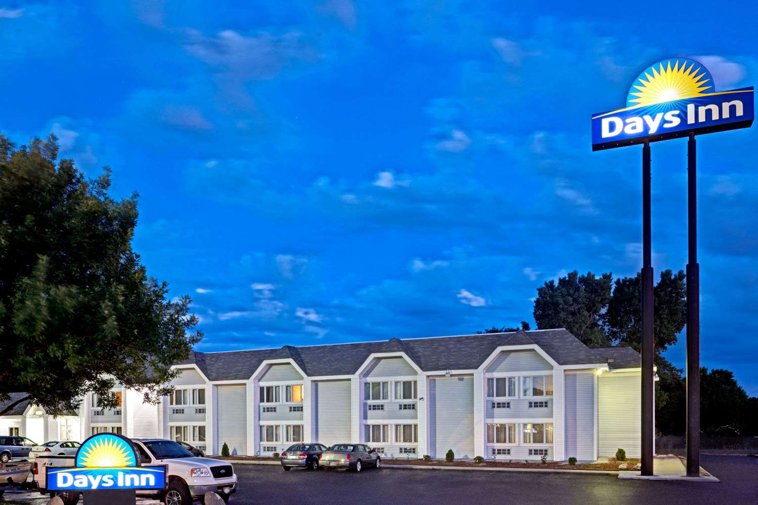 BridgePointe Inn and Suites Council Bluffs 2/29