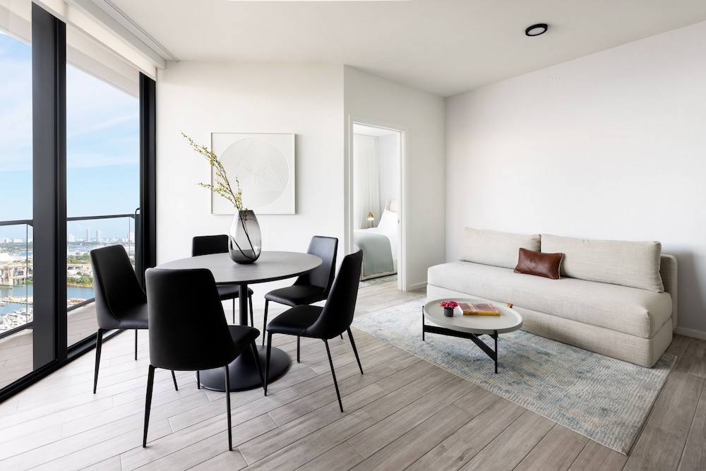 The Elser Hotel and Residences Miami 53/59