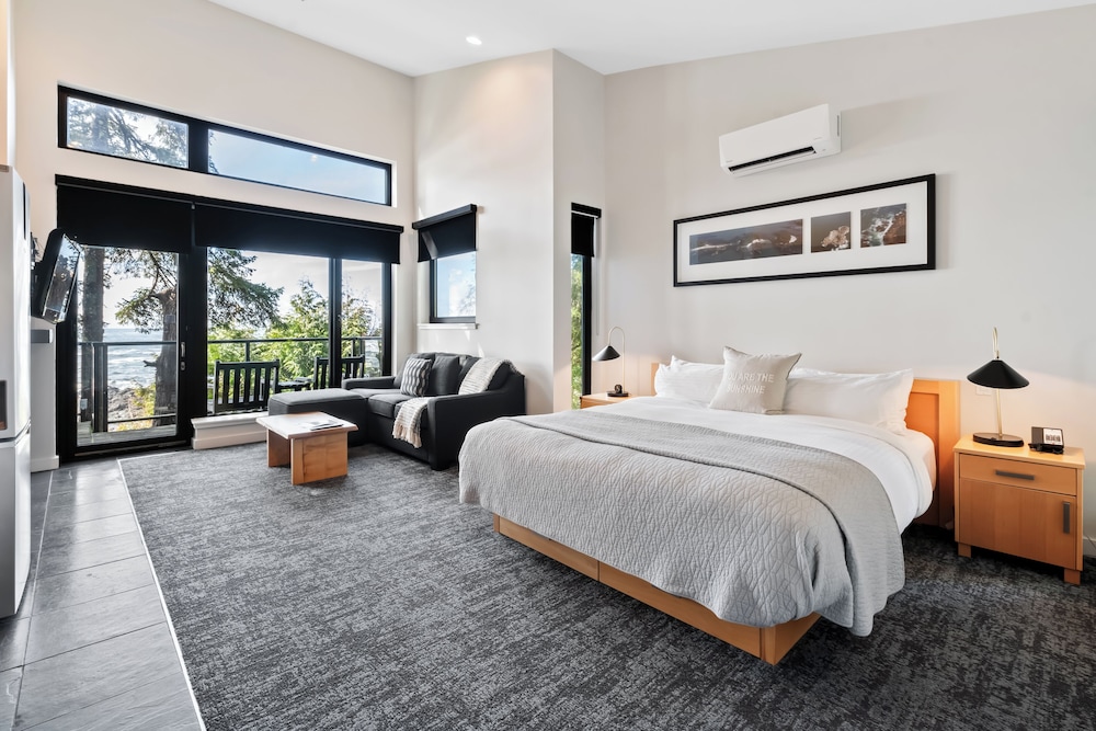 Lodge, Studio, King Bed, Sofa, Main Building