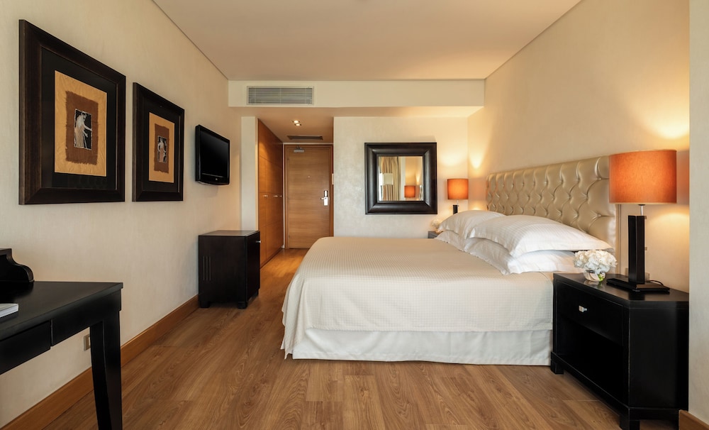 COMFORT, TRIPLE, CITY VIEW