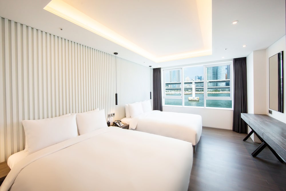 AG405 Hotel 15/50