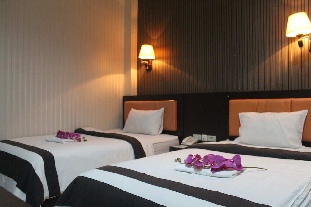Hotel Harmony In Pontianak 22/62