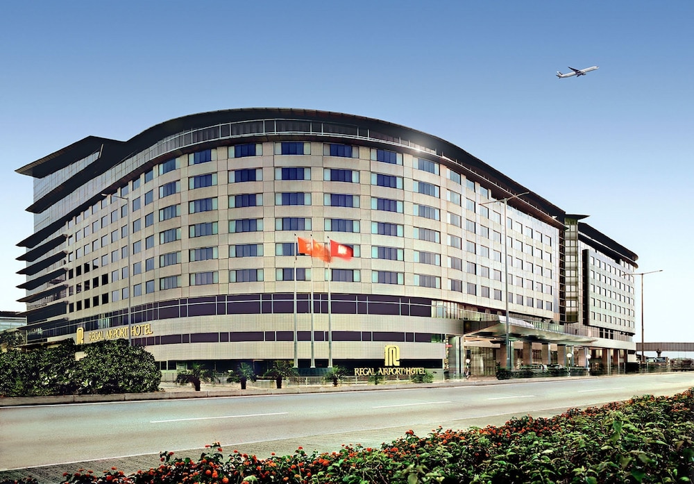 Regal Airport Hotel 4/67