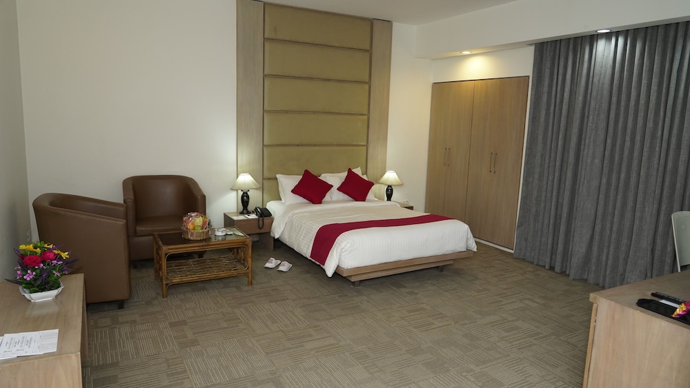 ASIA PACIFIC HOTEL 15/50