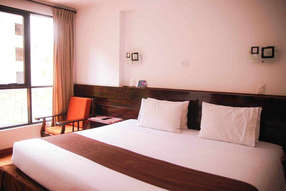 Illas Inn 8/50