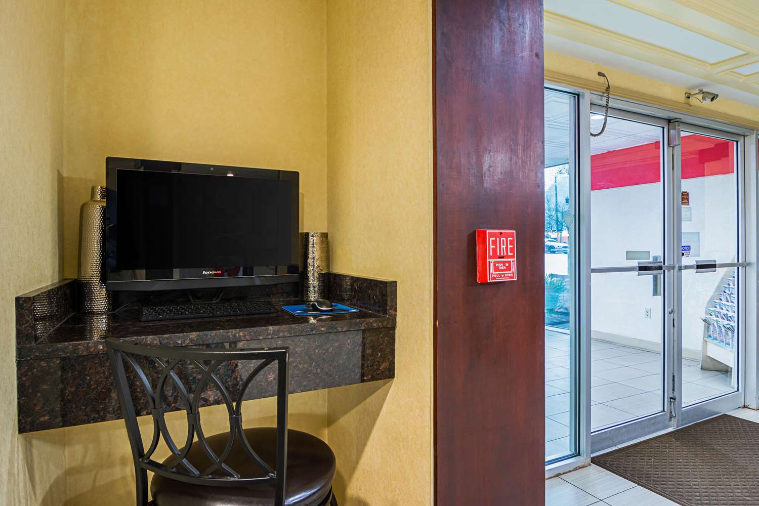 Quality Suites Atlanta Airport East GA 37/43