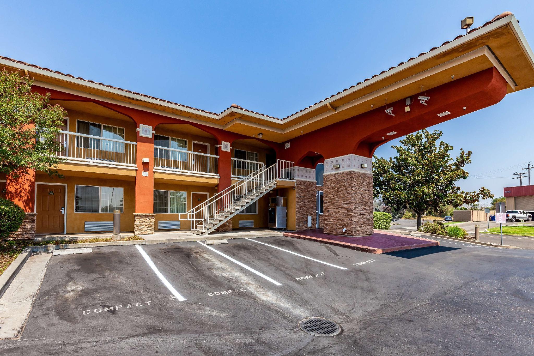 Motel6 Stockton, CA - East 25/29