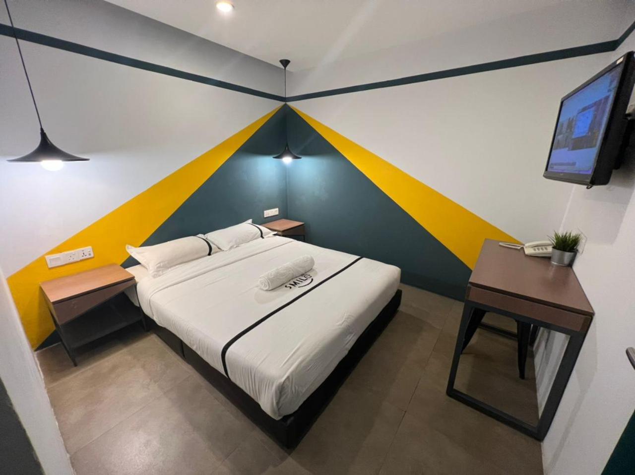 Room, Double Bed