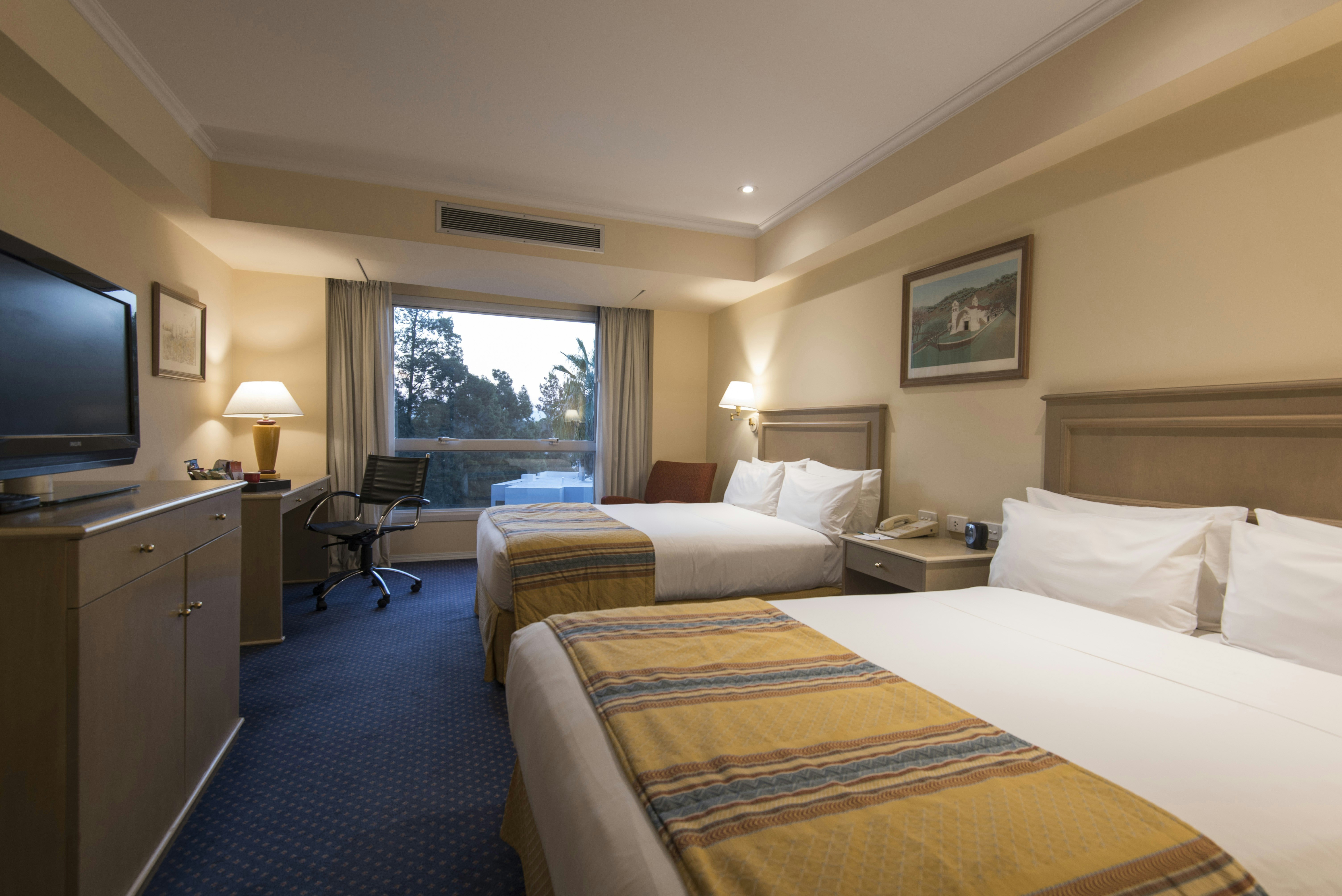 Holiday Inn Cordoba 25/76