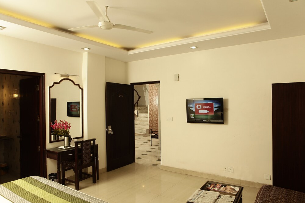 Delhi Darbar hotel 58/63