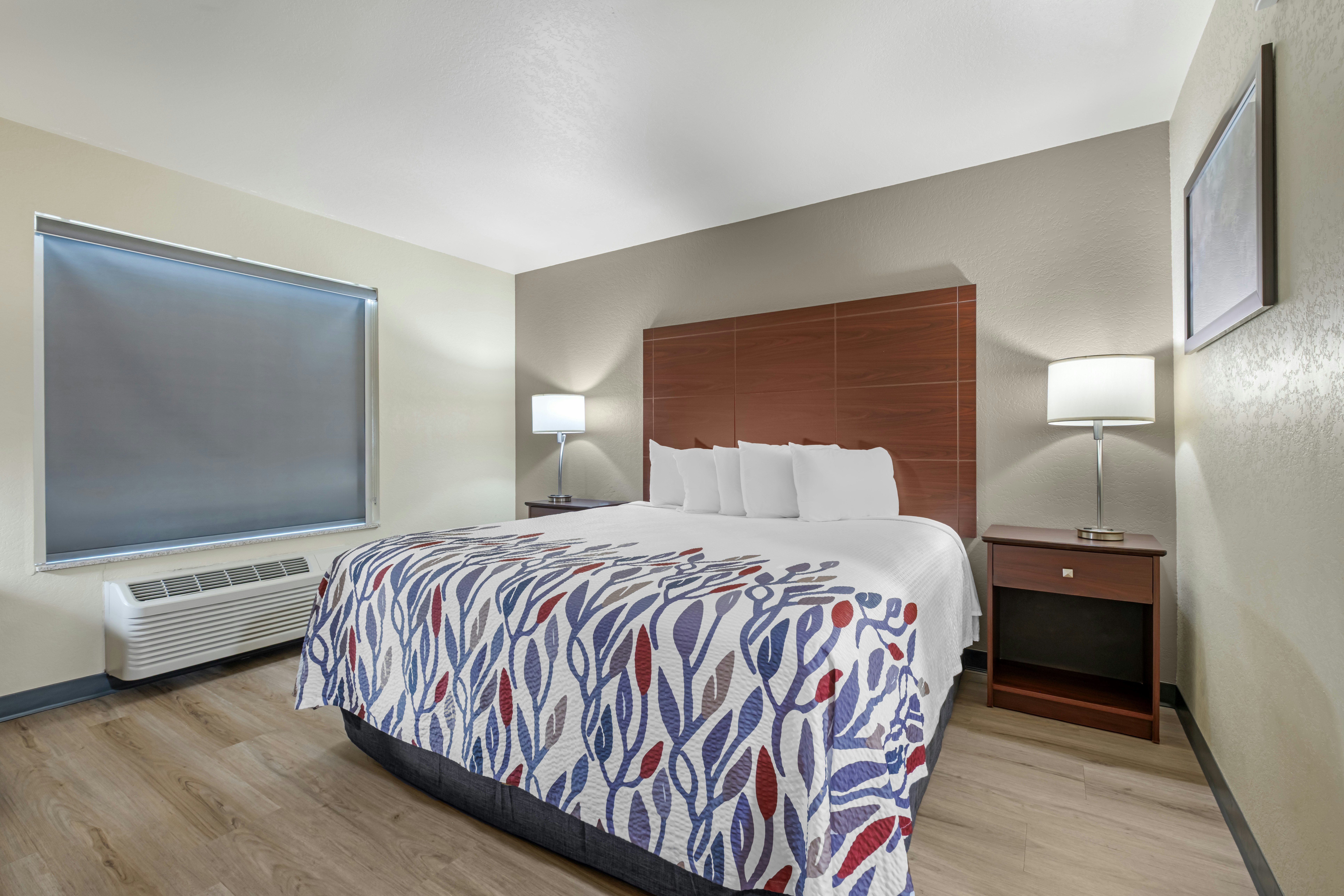 Deluxe, King Bed, Accessible
