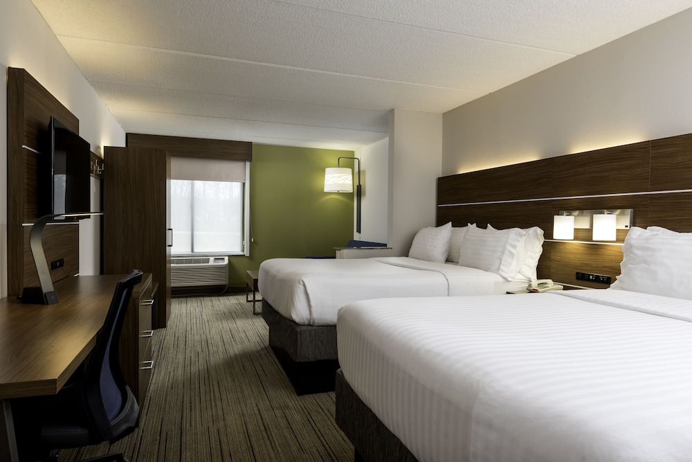 Holiday Inn Express And Suites Charlotte Airport Belmont An Ihg Hotel 13/41