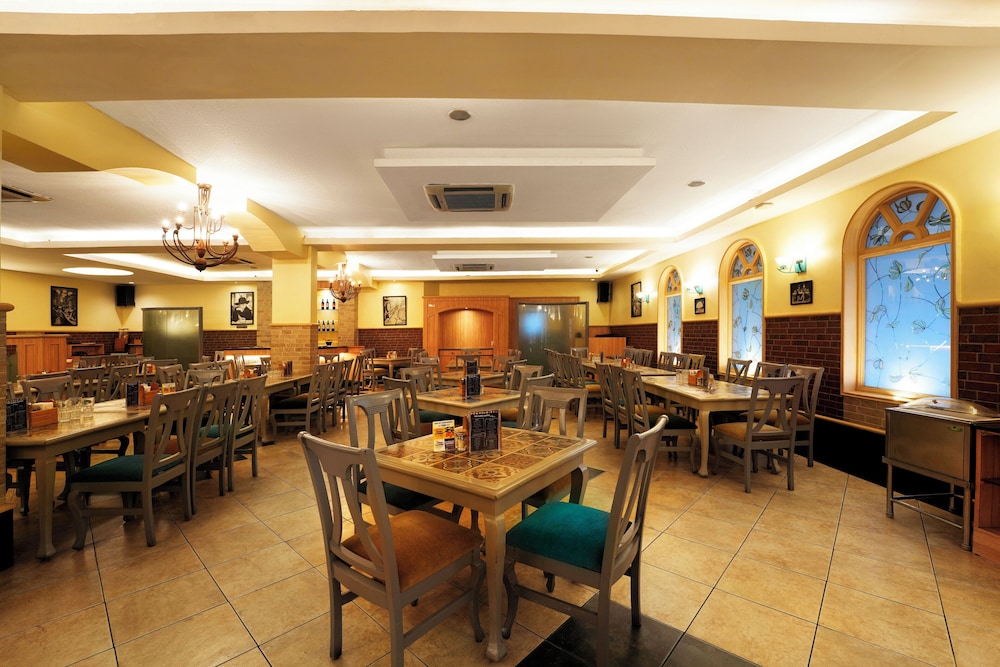 Cross Roads Inn 34/42