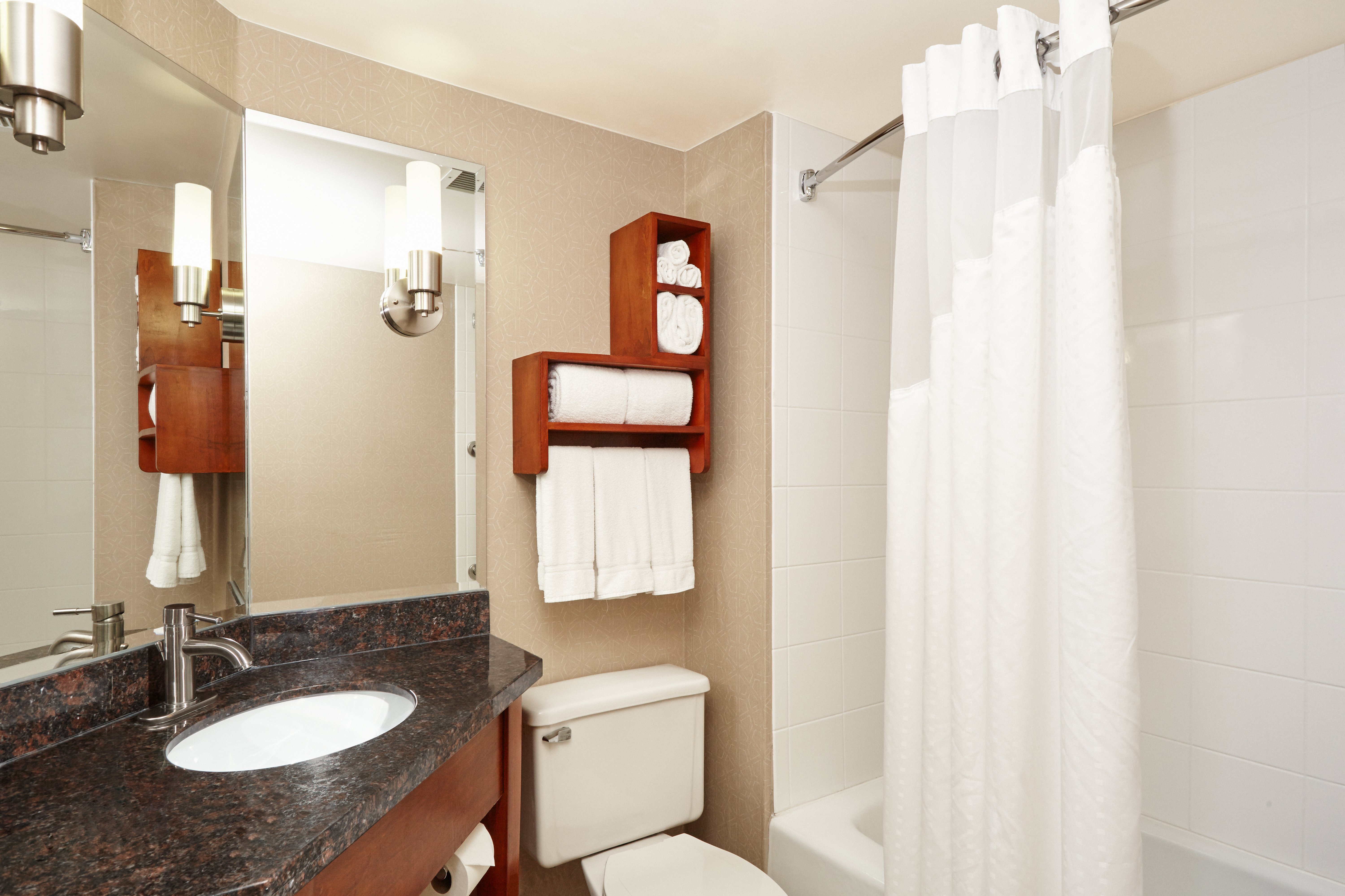 Holiday Inn Express Hampton Coliseum Central 78/80