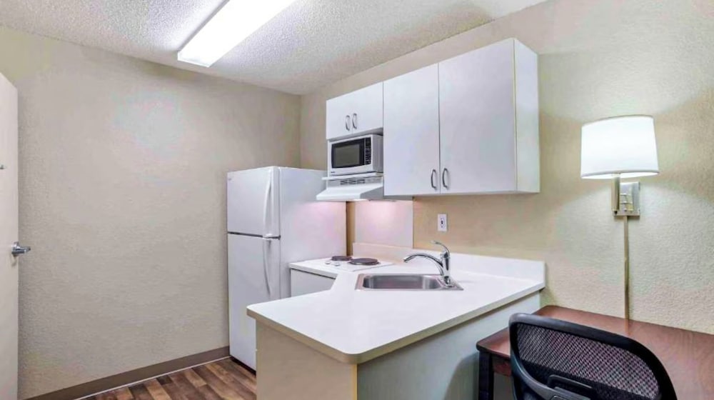 Studio 6 Extended stay Huntsville, AL - US Space & Rocket Center 34/46